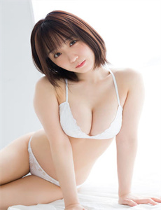边吃奶边日